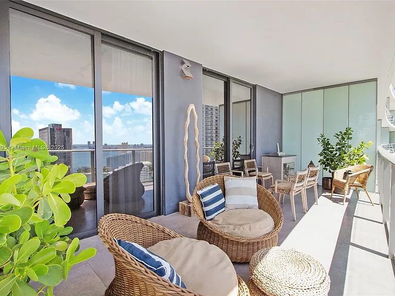 1010 Brickell Ave #3105 — Photo 20