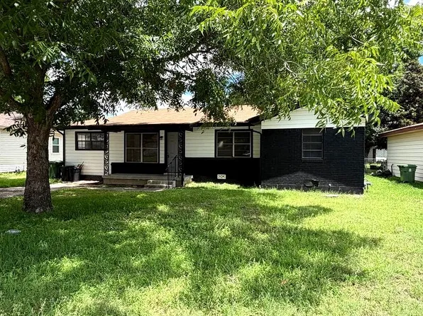 780 Betty Ln, Hurst, TX 76053