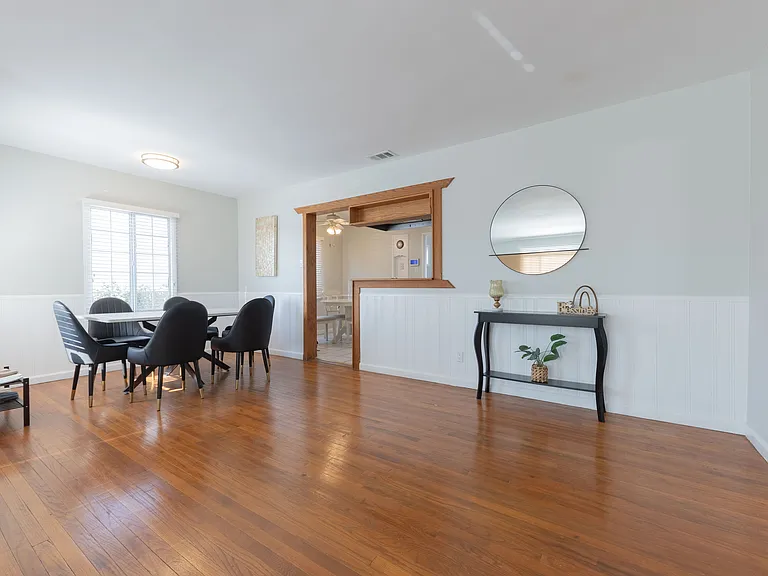 4109 Lynd Ave — Photo 7