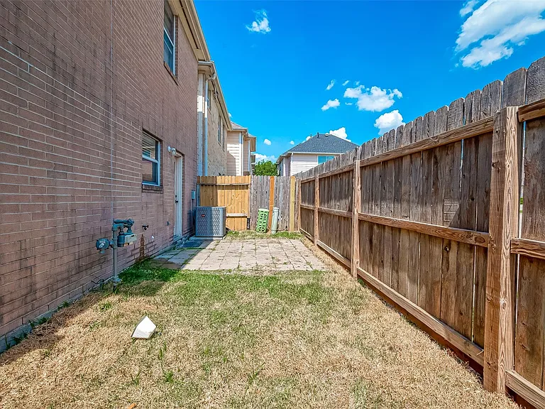 206 Sydnor St — Photo 32
