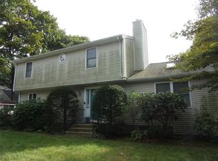 90 Walnut Rd, Barrington, RI 02806