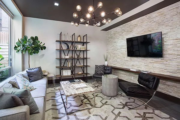 Rented by Compass | media 9