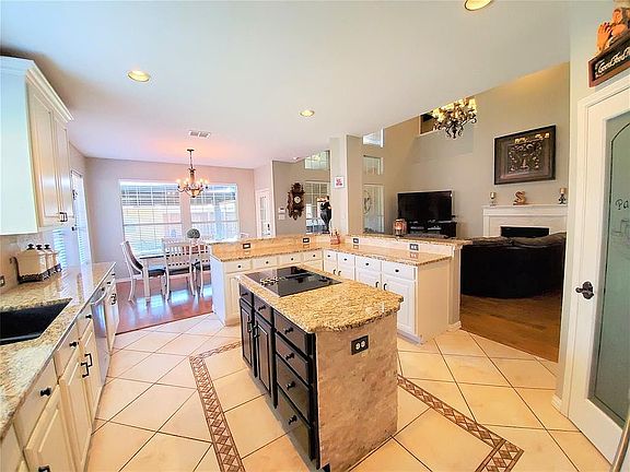 5th image of 5110 Petersburg Dr