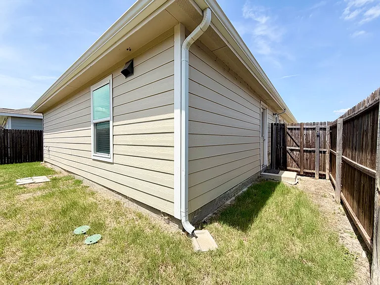 5903 Nyquist Way — Photo 20