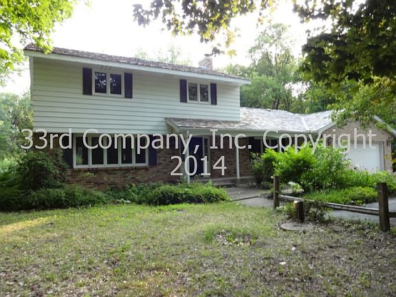 2nd image of 2 Heron Ln
