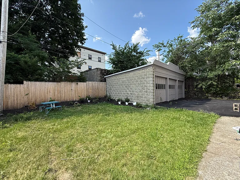 32 Woodbine St #1 — Photo 27