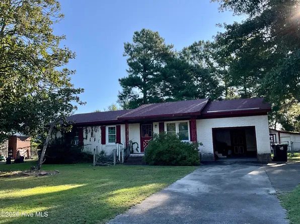 499 Hillcrest Avenue, Winterville, NC 28590