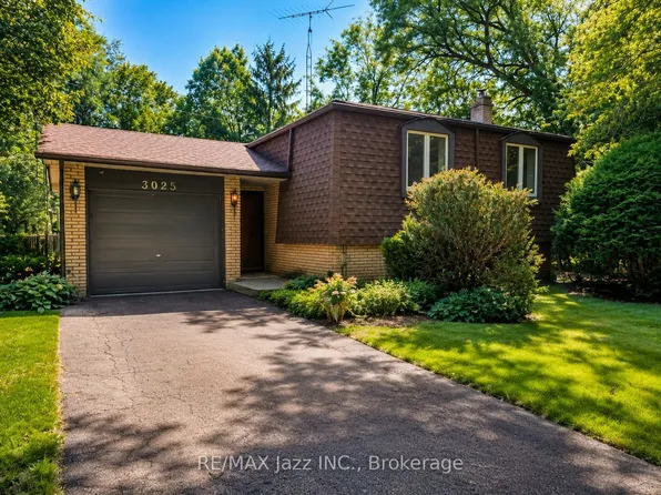 3025 Lockhart Rd, Clarington, ON L1B 0S1
