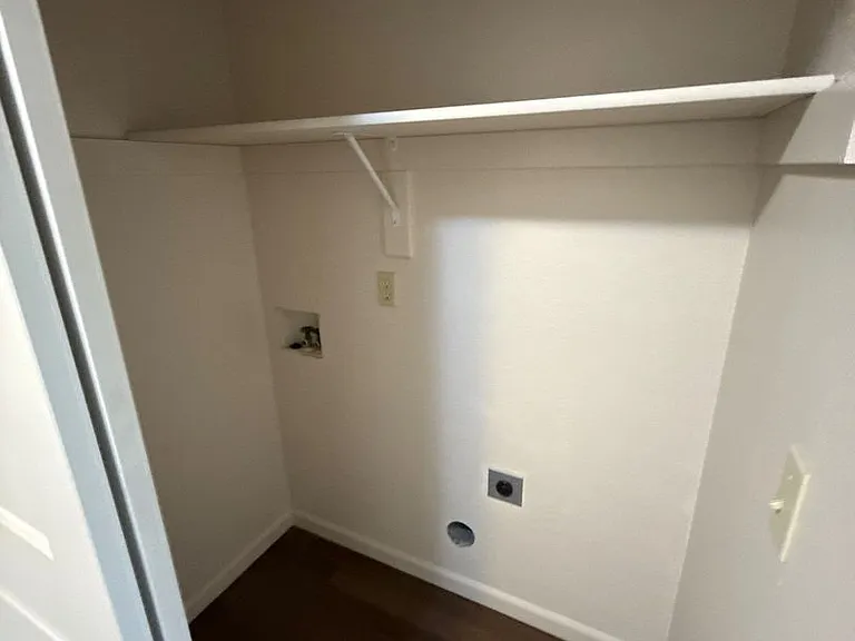 905 Bryan Ct — Photo 24