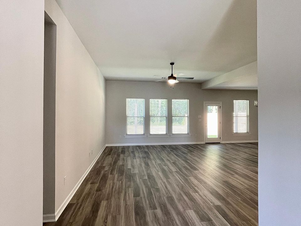 Living Area, view from foyer