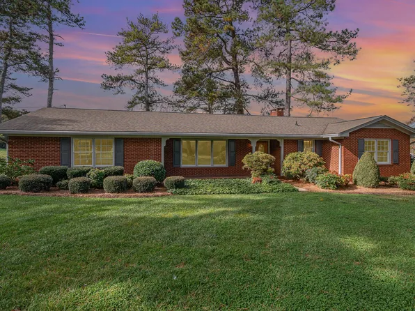 739 Silk Hope Lindley Mill Rd, Siler City, NC 27344