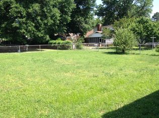 5527 Knight Arnold Rd, Memphis, TN 38115