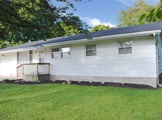 4900 Townline Rd, Lockport, NY 14094