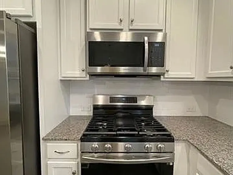 3752 Yorkshire Pl — Photo 3
