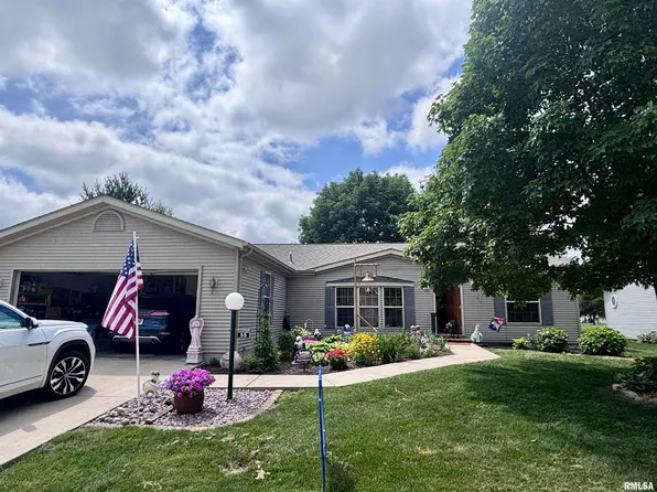 2800 Via Rosso St, Springfield, IL 62703