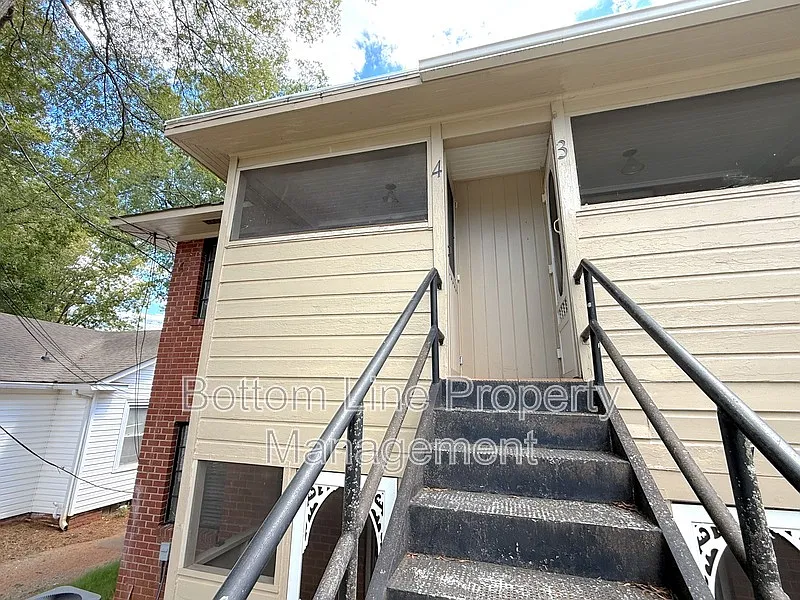 1 bed, 1.0 bath, 500 sqft, $1,595 — Photo 2