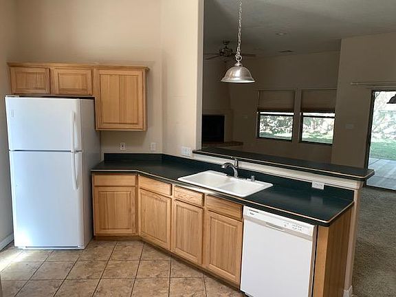 5th image of 1819 Bentley Dr