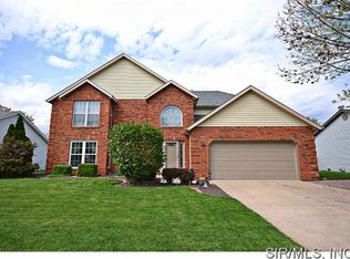 805 Green Haven Dr, Swansea, IL