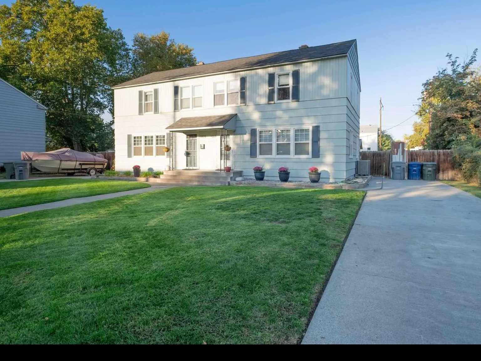 3 bed, 1762 sqft, $1,950 — Photo 1