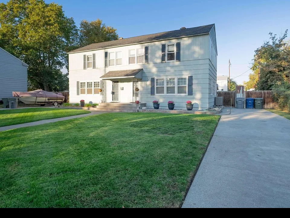 1011 McPherson Ave