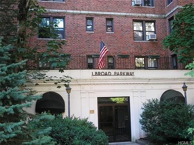 1st image of 1 Broad Pkwy APT 4C