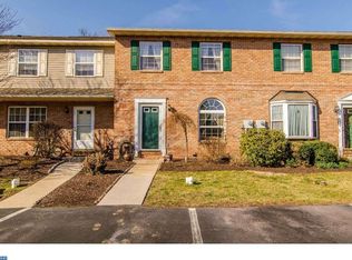 15 Lenape Ln, Douglassville, PA 19518