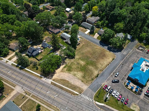 3rd image of 1406 Stout Rd