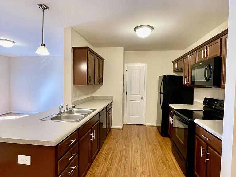 101 Colonnade St #305 — Photo 3