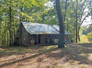 685 E Red Barn Rd, Cave City, AR 72521