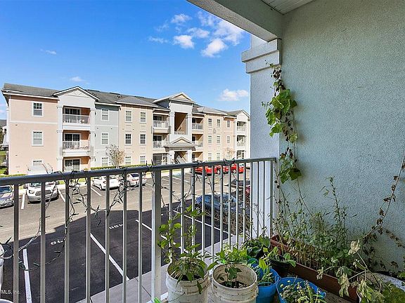 3rd image of 4990 Key Lime Dr