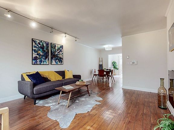 3rd image of 933 17th St Unit 10