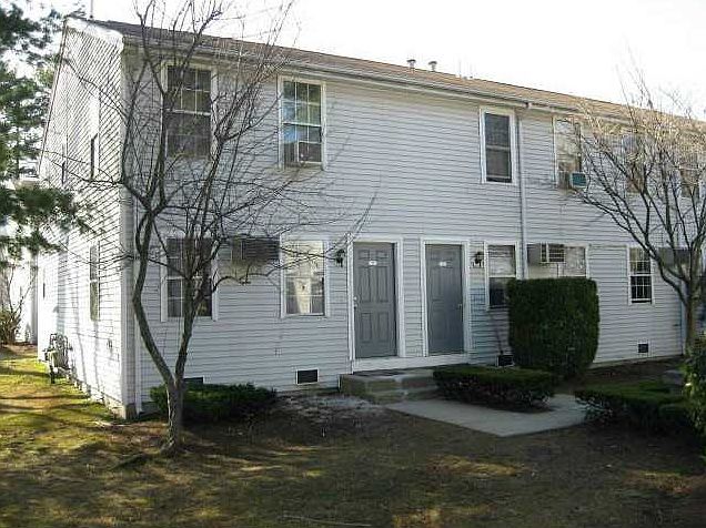 1st image of 12 Dresser St #4C