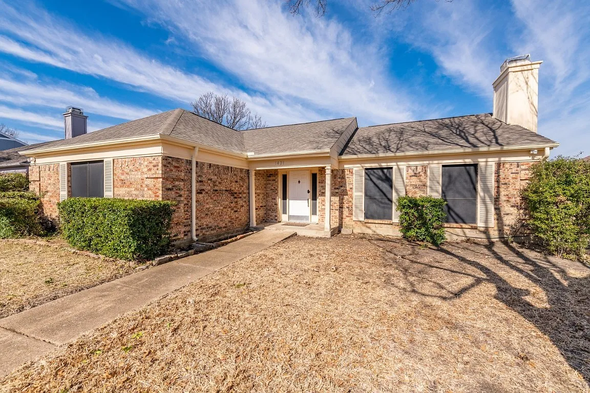 1421 Sheffield Ct photo 1