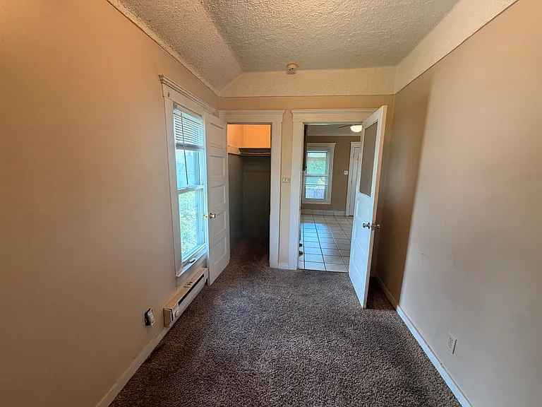 212 Craton St #3 — Photo 11