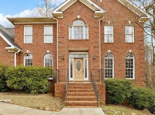 1804 Ridge Oaks Dr, Oak Ridge, NC 27310