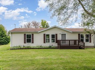2243 Bullock Rd, Bay City, MI 48708