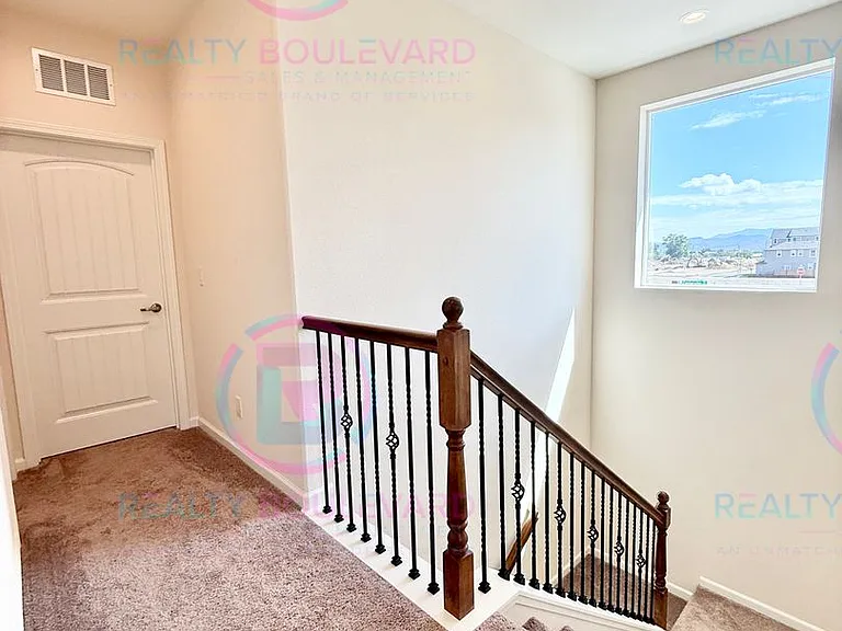 1019 Middle Gate Rd — Photo 9