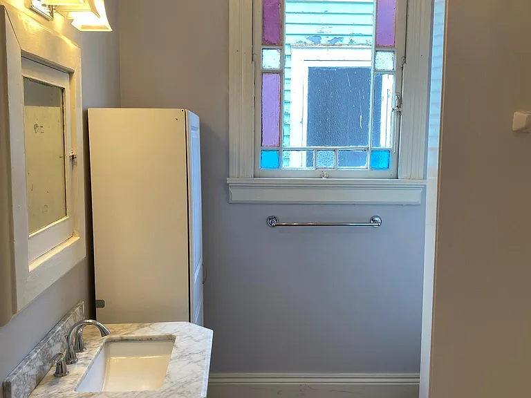 202 S Scott St — Photo 16