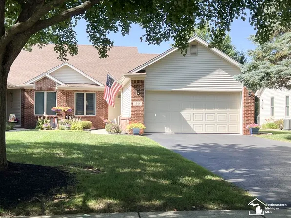 1644 Spruce Ct, Temperance, MI 48182