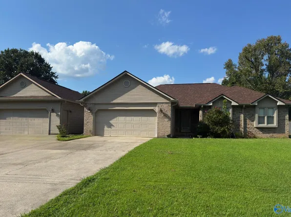 213 Sparrow Cir, Huntsville, AL 35811