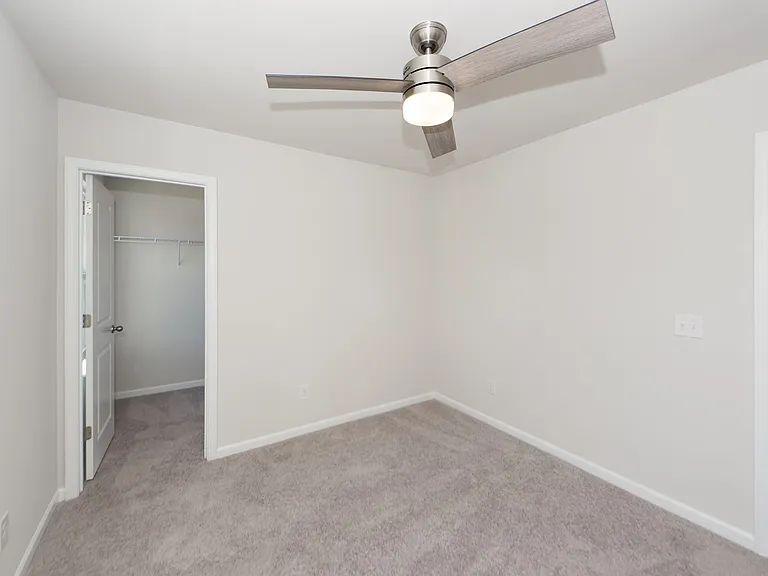 429 Eva St — Photo 31