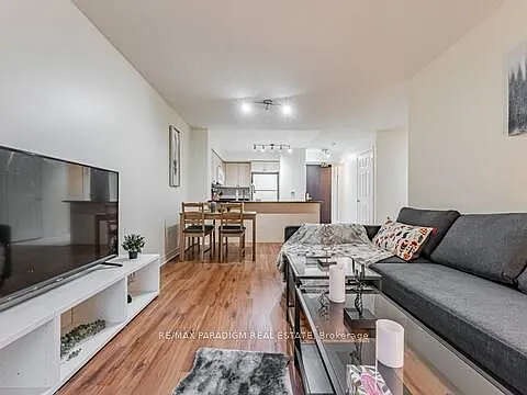30 Grand Trunk Cres #3703 — Photo 4