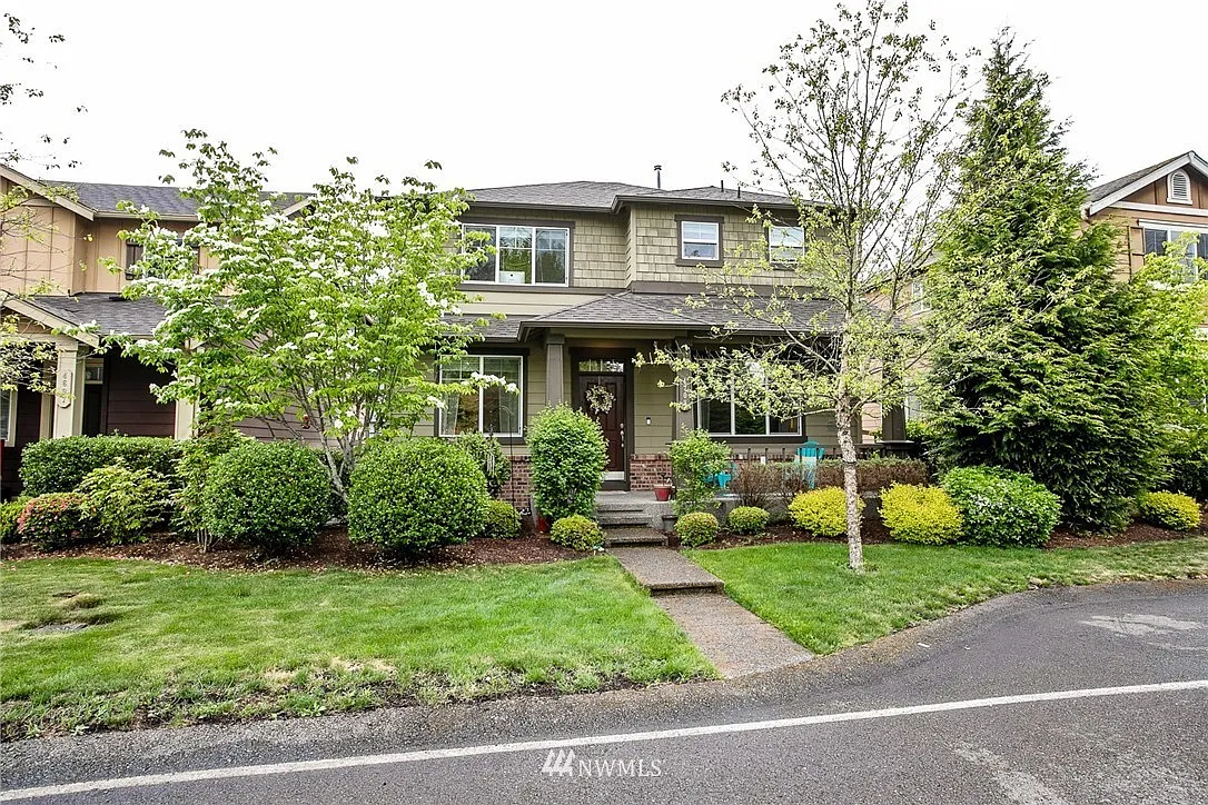 3 bed, 2.5 bath, 1602 sqft, $2,895 — Photo 1