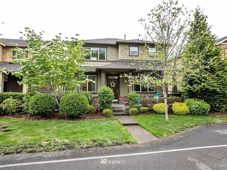 4703 Strathmore Cir SW — Photo 1