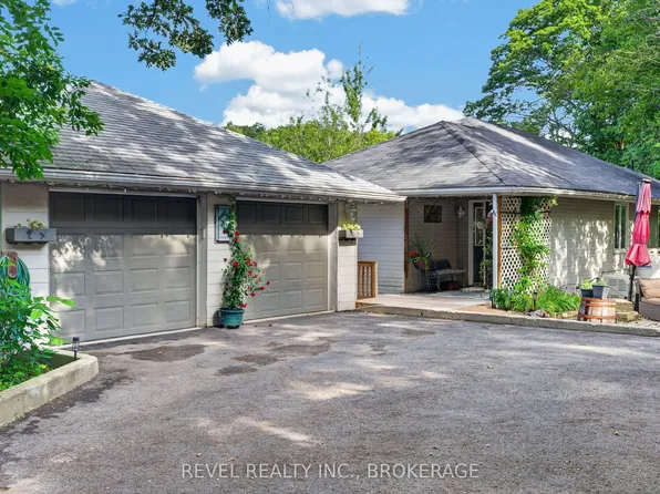 5383 Rideau Rd, South Frontenac, ON K0H 2N0
