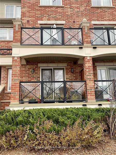 Oakville Townhouse for rent - 2 Bedrooms in Oakville