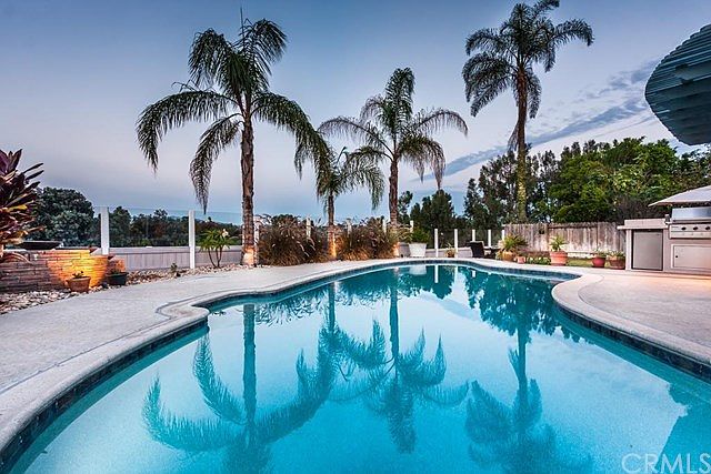 1st image of 24512 Ladera Dr