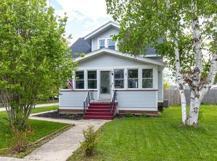 805 W 9th Ave, Oshkosh, WI 54902