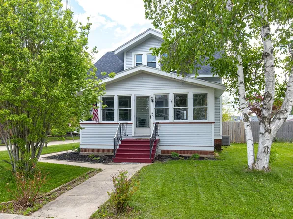 805 W 9th Ave, Oshkosh, WI 54902