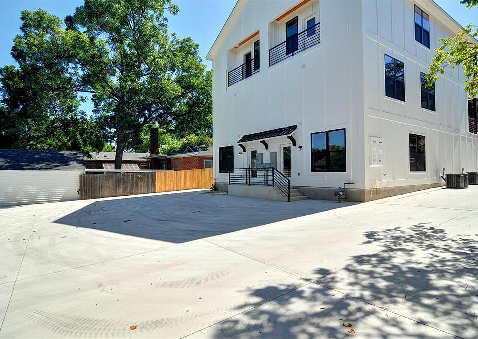 2628 Forest Park Blvd, Fort Worth, TX 76110 Zillow